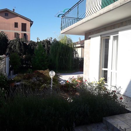 B&B Regina Busto Arsizio Exterior foto